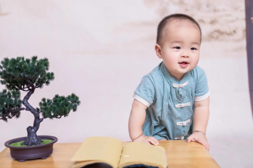肇东宝宝爱吐奶是什么原因